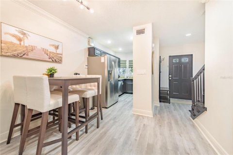 Adosado en venta en Tampa, Florida, 2 dormitorios, 94.2 m2 № 1580218 - foto 11