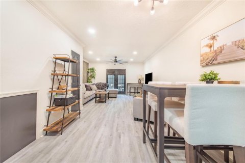 Adosado en venta en Tampa, Florida, 2 dormitorios, 94.2 m2 № 1580218 - foto 4
