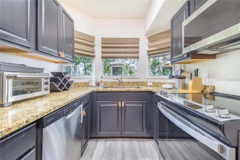 Adosado en venta en Tampa, Florida, 2 dormitorios, 94.2 m2 № 1580218 - foto 12