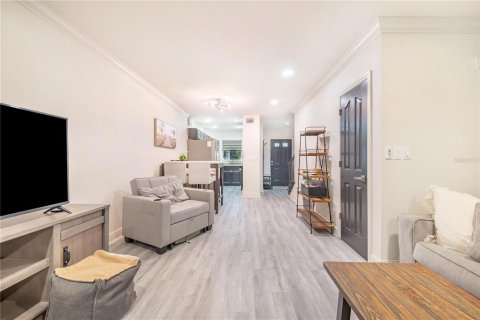 Adosado en venta en Tampa, Florida, 2 dormitorios, 94.2 m2 № 1580218 - foto 9