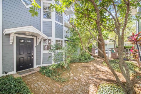 Adosado en venta en Tampa, Florida, 2 dormitorios, 94.2 m2 № 1580218 - foto 2