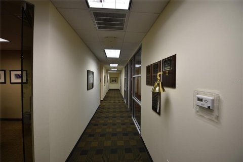 Immobilier commercial à louer à Altamonte Springs, Floride: 1441.84 m2 № 2408111 - photo 7