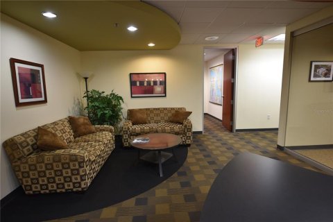 Immobilier commercial à louer à Altamonte Springs, Floride: 1441.84 m2 № 2408111 - photo 5