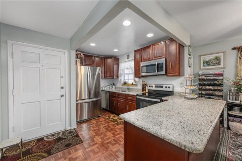 Condo in Winter Park, Florida, 2 bedrooms  № 1776726 - photo 8