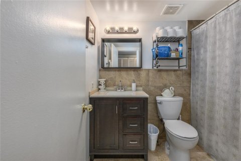 Condo in Winter Park, Florida, 2 bedrooms  № 1776726 - photo 12