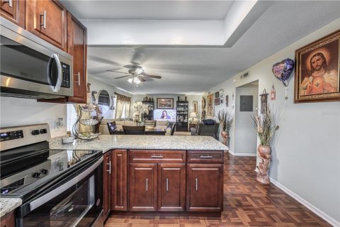 Condo in Winter Park, Florida, 2 bedrooms  № 1776726 - photo 6