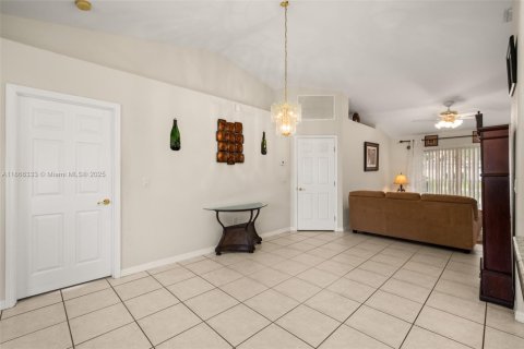 Villa ou maison à vendre à Sebring, Floride: 3 chambres, 170.85 m2 № 1921639 - photo 8