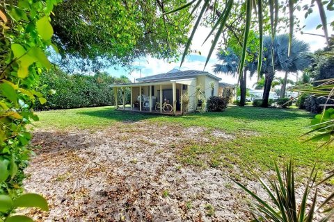 Casa en alquiler en Biscayne Park, Florida, 2 dormitorios, 83.61 m2 № 1780034 - foto 5