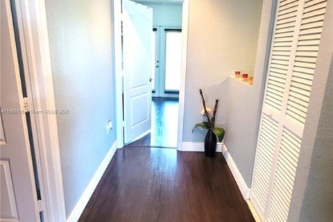 Townhouse in Homestead, Florida 3 bedrooms, 146.79 sq.m. № 1953599 - photo 9