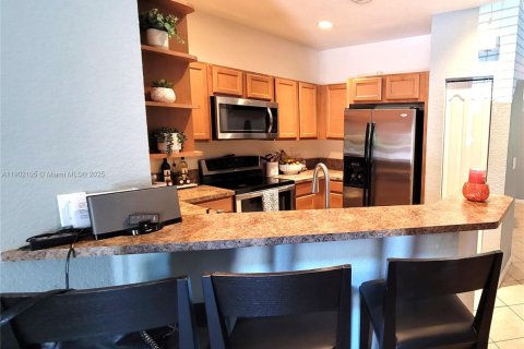 Townhouse in Homestead, Florida 3 bedrooms, 146.79 sq.m. № 1953599 - photo 4