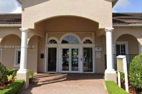 Townhouse in Homestead, Florida 3 bedrooms, 146.79 sq.m. № 1953599 - photo 25