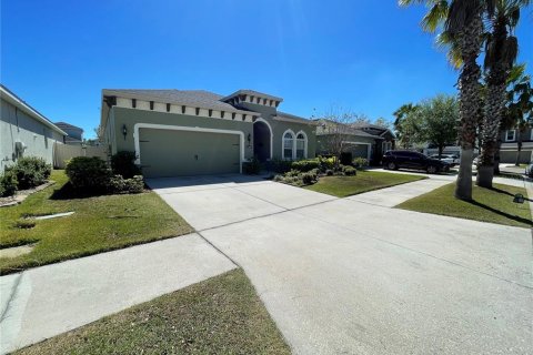 House in Riverview, Florida 4 bedrooms, 187.85 sq.m. № 1592021 - photo 2
