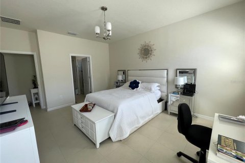 House in Riverview, Florida 4 bedrooms, 187.85 sq.m. № 1592021 - photo 23