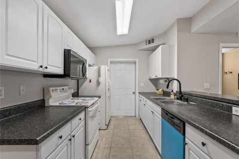 House in Port Charlotte, Florida 3 bedrooms, 110.46 sq.m. № 2223118 - photo 12
