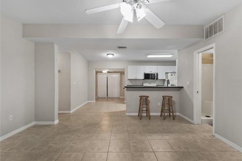 House in Port Charlotte, Florida 3 bedrooms, 110.46 sq.m. № 2223118 - photo 9
