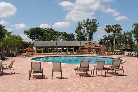 Copropriété à louer à Tamarac, Floride: 2 chambres, 76.83 m2 № 2439251 - photo 9