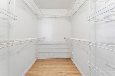 Copropriété à louer à Tamarac, Floride: 2 chambres, 76.83 m2 № 2439251 - photo 2