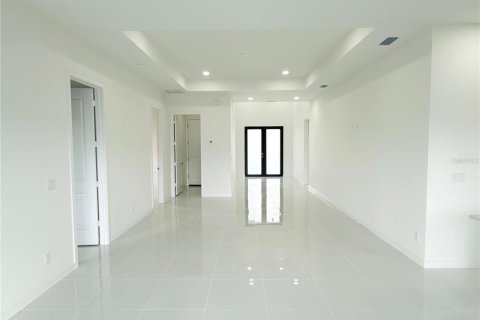 Купить виллу или дом в Кейп-Корал, Флорида 4 комнаты, 176.89м2, № 2312608 - фото 6