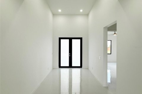 Купить виллу или дом в Кейп-Корал, Флорида 4 комнаты, 176.89м2, № 2312608 - фото 4