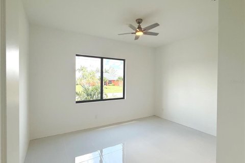 Купить виллу или дом в Кейп-Корал, Флорида 4 комнаты, 176.89м2, № 2312608 - фото 20