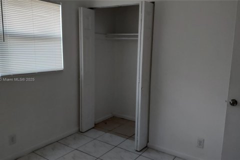Condo in North Lauderdale, Florida, 3 bedrooms № 1942477 - photo 26