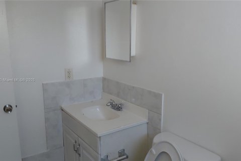 Condo in North Lauderdale, Florida, 3 bedrooms № 1942477 - photo 23