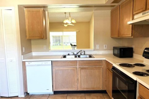 Townhouse in Orlando, Florida 3 bedrooms, 106.74 sq.m. № 1904725 - photo 4