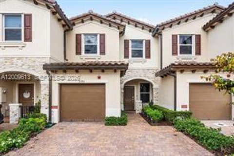 Adosado en Lauderhill, Florida 3 dormitorios, 132.48 m2 № 2076308