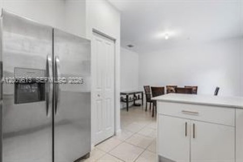 Adosado en venta en Lauderhill, Florida, 3 dormitorios, 132.48 m2 № 2076308 - foto 4