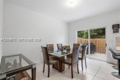 Adosado en venta en Lauderhill, Florida, 3 dormitorios, 132.48 m2 № 2076308 - foto 6