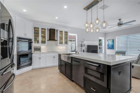 Casa en venta en Miramar, Florida, 5 dormitorios, 286.14 m2 № 2006438 - foto 7