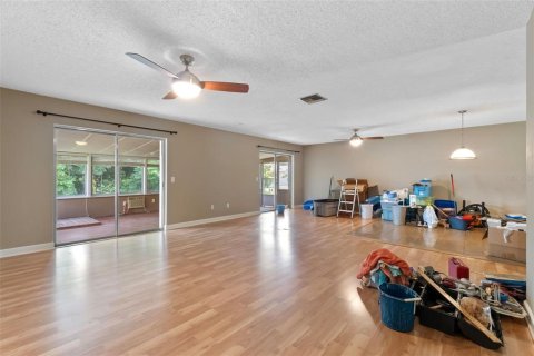 House in Orlando, Florida 3 bedrooms, 144.37 sq.m. № 1879969 - photo 8