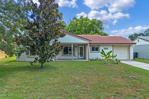 House in Orlando, Florida 3 bedrooms, 144.37 sq.m. № 1879969 - photo 1