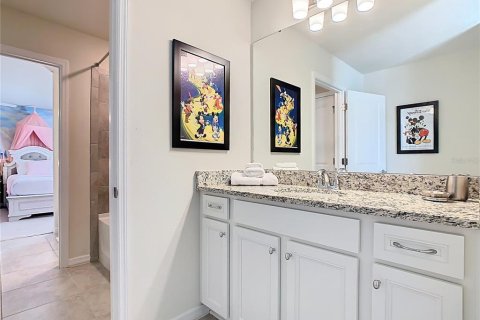 House in Davenport, Florida 8 bedrooms, 373.93 sq.m. № 2111294 - photo 23