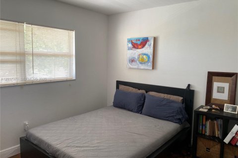 Condo in Sunrise, Florida, 2 bedrooms № 2188343 - photo 15