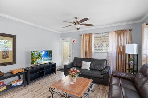 House in Tampa, Florida 2 bedrooms, 102.19 sq.m. № 2200801 - photo 20