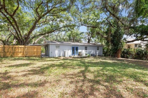 House in Tampa, Florida 2 bedrooms, 102.19 sq.m. № 2200801 - photo 6