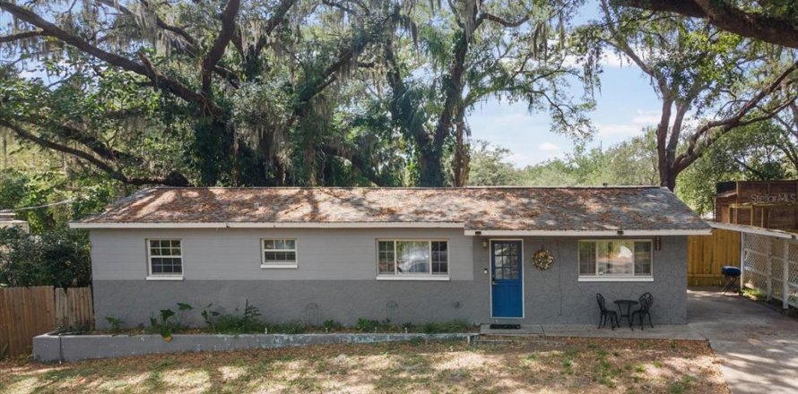 House in Tampa, Florida 2 bedrooms, 102.19 sq.m. № 2200801