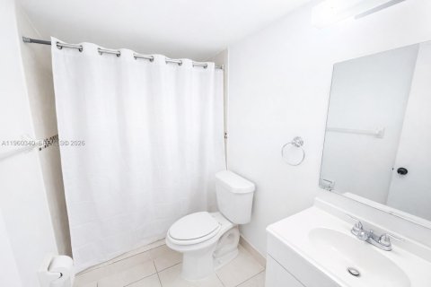 Copropriété à vendre à Hialeah, Floride: 2 chambres, 69.68 m2 № 2023599 - photo 15