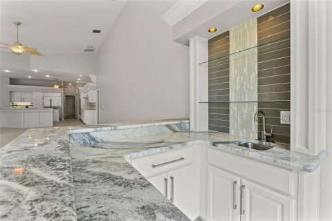 Casa en venta en Spring Hill, Florida, 5 dormitorios, 324.51 m2 № 2198463 - foto 30