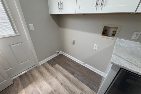 Copropriété à louer à Tavares, Floride: 3 chambres, 105.91 m2 № 1866712 - photo 5