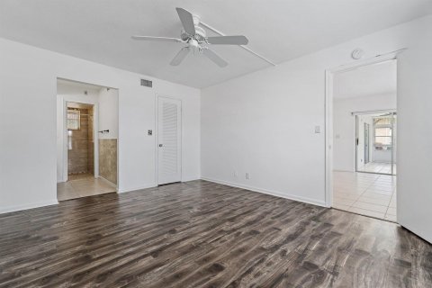 Copropriété à louer à Palm Beach Gardens, Floride: 2 chambres, 107.95 m2 № 2187434 - photo 15