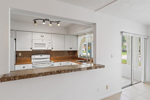 Copropriété à louer à Palm Beach Gardens, Floride: 2 chambres, 107.95 m2 № 2187434 - photo 10