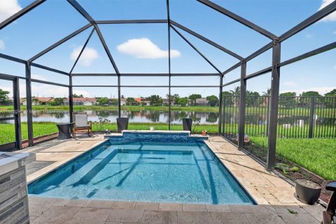 House in Boynton Beach, Florida 3 bedrooms, 211.72 sq.m. № 1922640 - photo 3