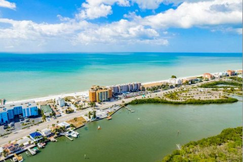 Condominio en alquiler en Indian Shores, Florida, 2 dormitorios, 91.97 m2 № 1670824 - foto 1