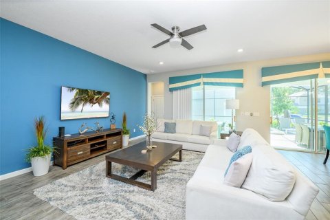 House in Kissimmee, Florida 12 bedrooms, 442.4 sq.m. № 1552945 - photo 14