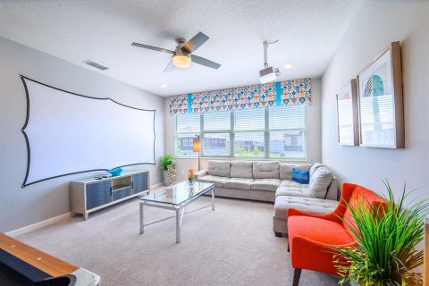 House in Kissimmee, Florida 12 bedrooms, 442.4 sq.m. № 1552945 - photo 22