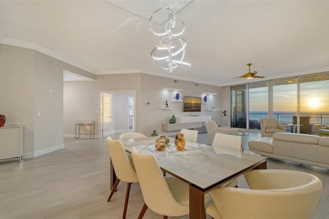 Купить кондоминиум в Лонгбоут-Ки, Флорида 8 комнат, 239.69м2, № 2166247 - фото 4