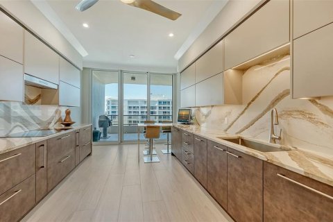Купить кондоминиум в Лонгбоут-Ки, Флорида 8 комнат, 239.69м2, № 2166247 - фото 11