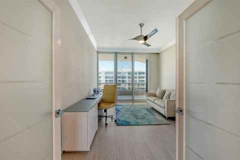 Купить кондоминиум в Лонгбоут-Ки, Флорида 8 комнат, 239.69м2, № 2166247 - фото 17